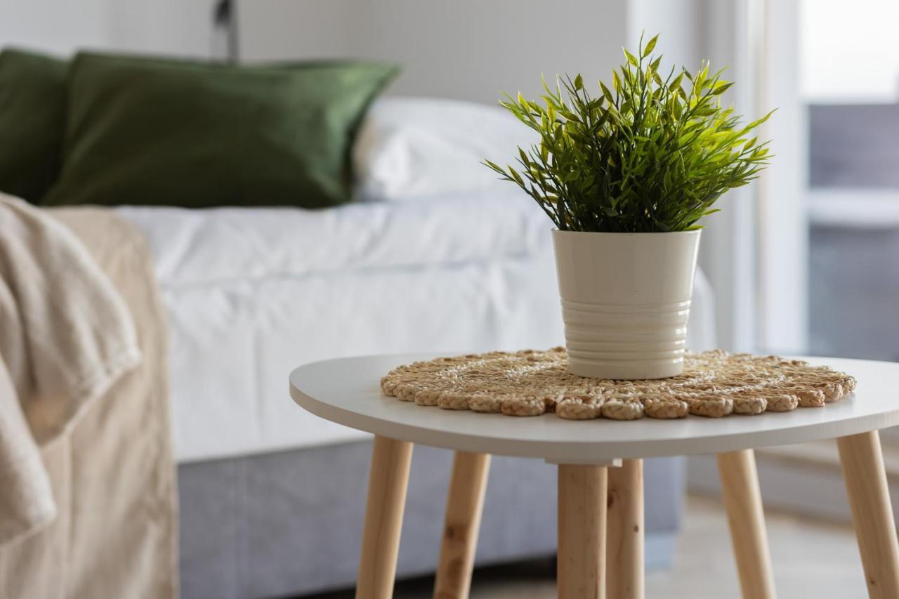 Ursus Sunny Studio For 4 Guests With Parking & Balcony By Noclegi Renters Varsóvia Exterior foto