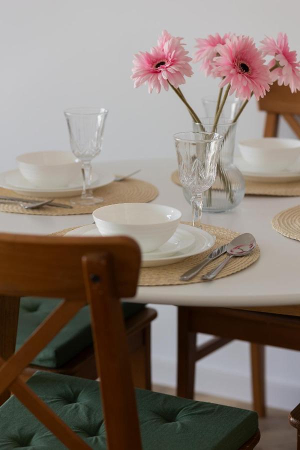 Ursus Sunny Studio For 4 Guests With Parking & Balcony By Noclegi Renters Varsóvia Exterior foto