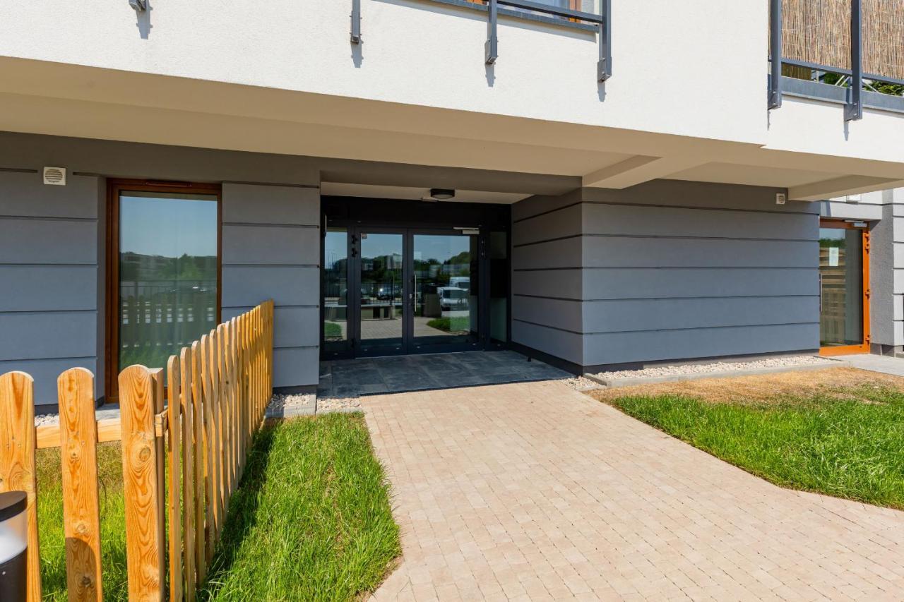 Ursus Sunny Studio For 4 Guests With Parking & Balcony By Noclegi Renters Varsóvia Exterior foto